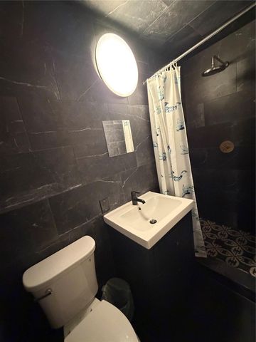 402 Hyde Park Boulevard 4, Houston, TX 77006