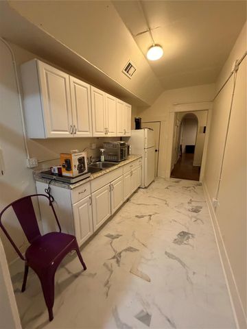 402 Hyde Park Boulevard 4, Houston, TX 77006