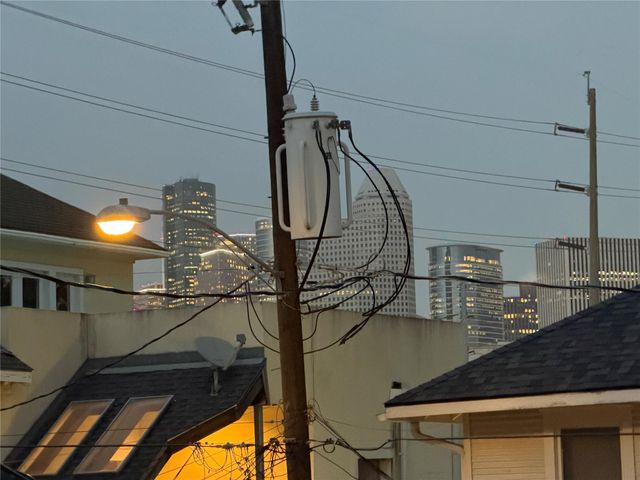 402 Hyde Park Boulevard 4, Houston, TX 77006