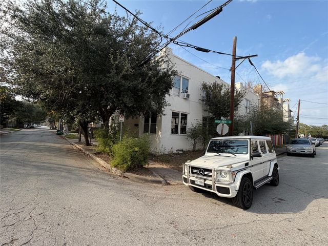 402 Hyde Park Boulevard 4, Houston, TX 77006