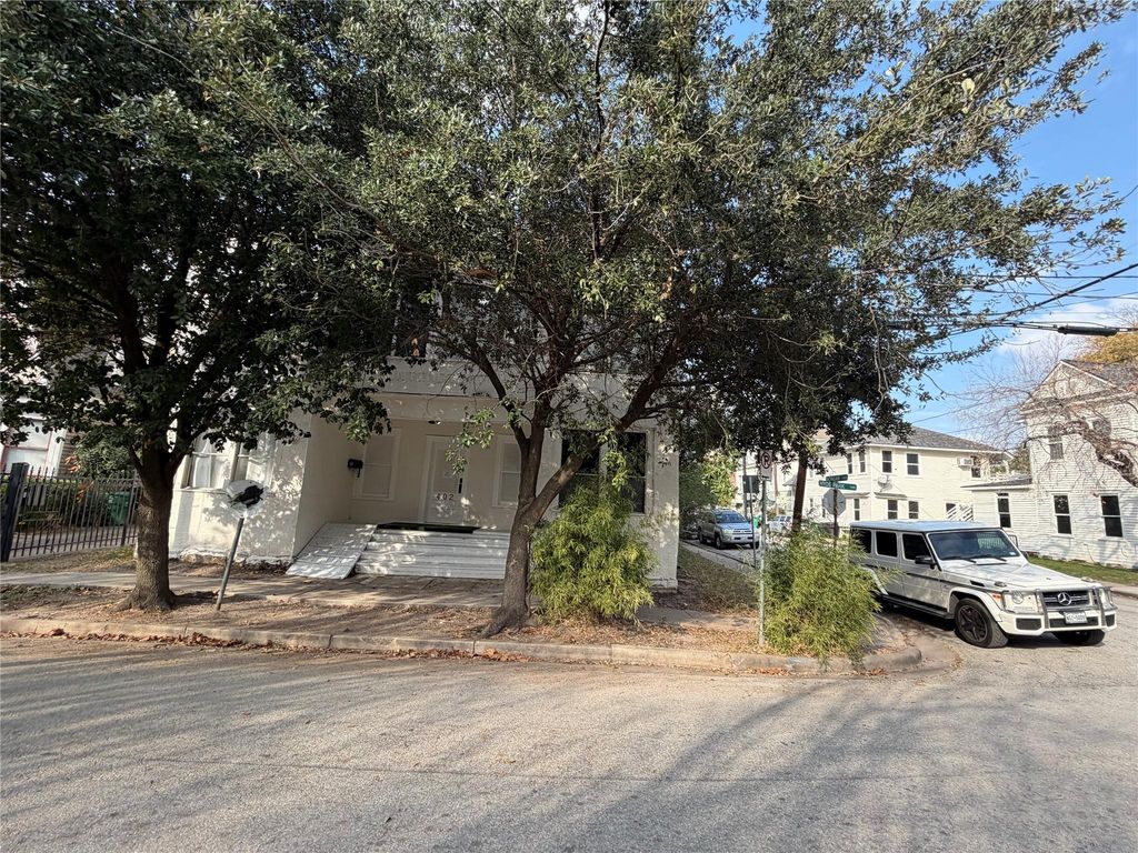 402 Hyde Park Boulevard 4, Houston, TX 77006