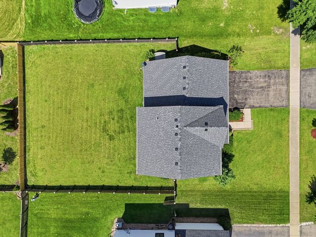 390 Deering Lane, Bolingbrook, IL 60440