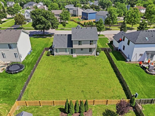 390 Deering Lane, Bolingbrook, IL 60440