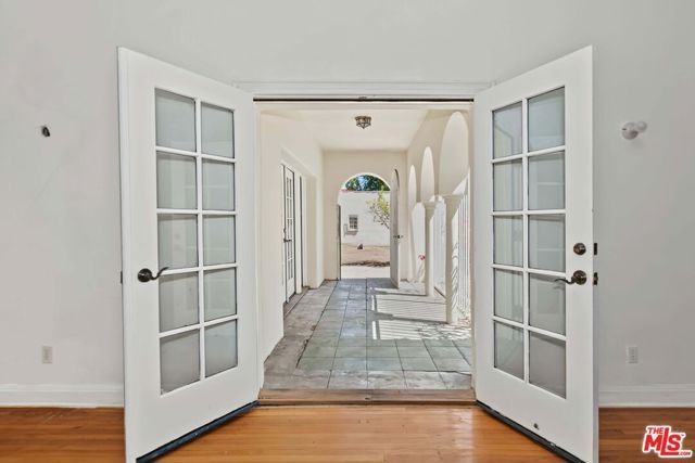 462 S McCadden Place, Los Angeles, CA 90020