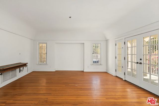 462 S McCadden Place, Los Angeles, CA 90020