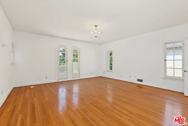 462 S McCadden Place, Los Angeles, CA 90020