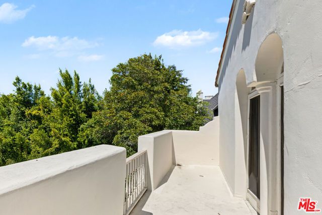 462 S McCadden Place, Los Angeles, CA 90020
