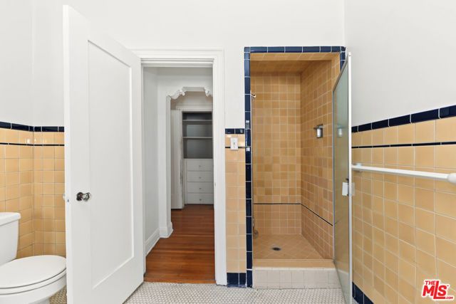 462 S McCadden Place, Los Angeles, CA 90020