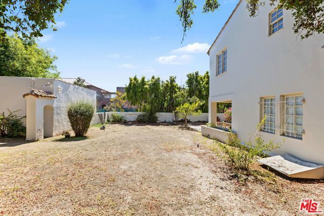 462 S McCadden Place, Los Angeles, CA 90020