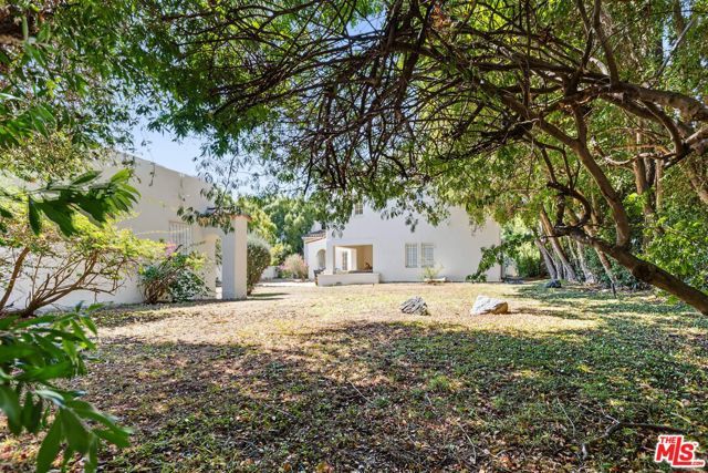462 S McCadden Place, Los Angeles, CA 90020