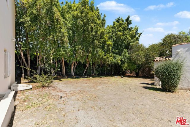 462 S McCadden Place, Los Angeles, CA 90020
