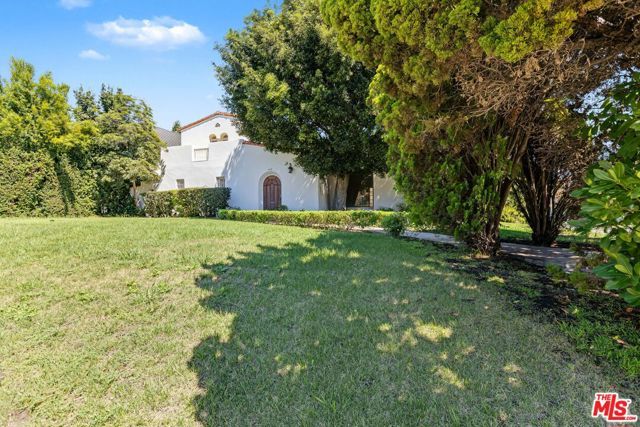 462 S McCadden Place, Los Angeles, CA 90020