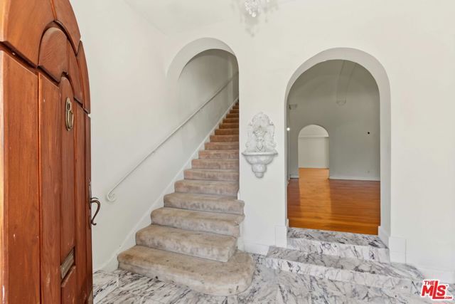 462 S McCadden Place, Los Angeles, CA 90020