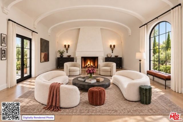 462 S McCadden Place, Los Angeles, CA 90020