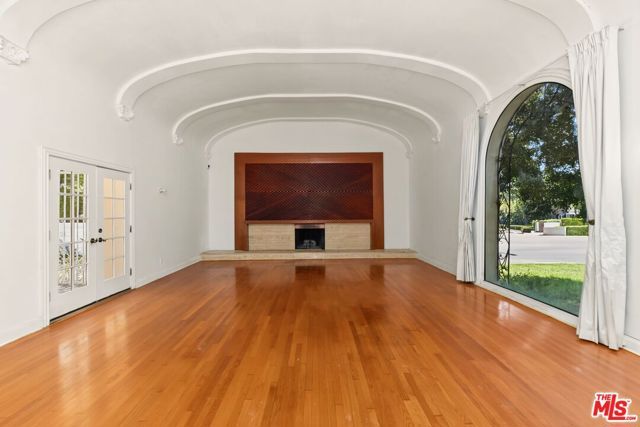 462 S McCadden Place, Los Angeles, CA 90020