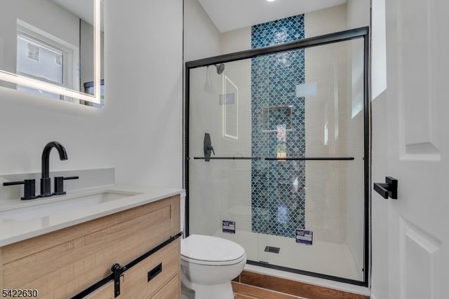 249 Hillside Ave, Leonia Boro, NJ 07605