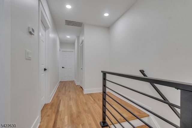 249 Hillside Ave, Leonia Boro, NJ 07605
