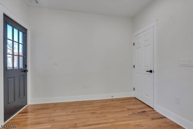 249 Hillside Ave, Leonia Boro, NJ 07605
