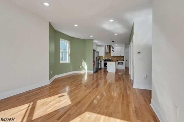 249 Hillside Ave, Leonia Boro, NJ 07605