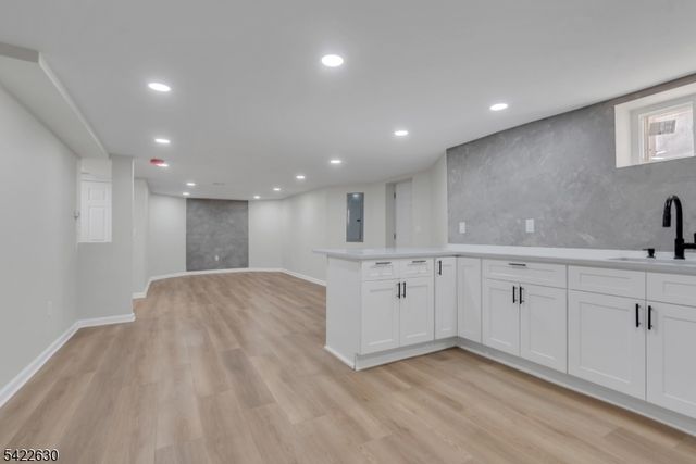 249 Hillside Ave, Leonia Boro, NJ 07605