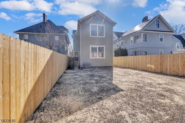 249 Hillside Ave, Leonia Boro, NJ 07605