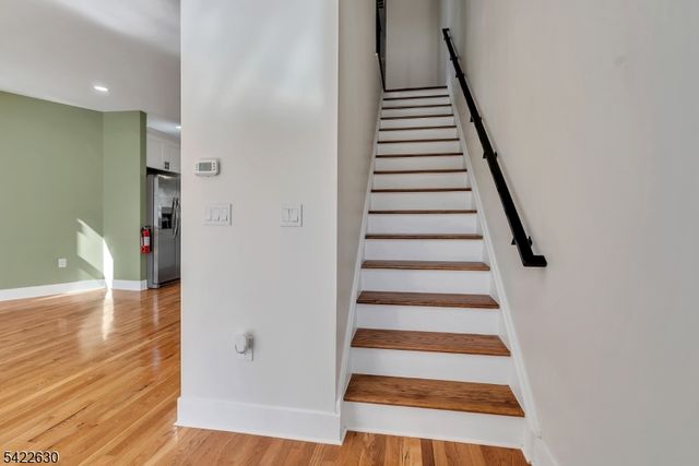 249 Hillside Ave, Leonia Boro, NJ 07605