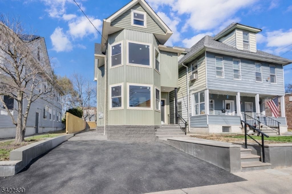 249 Hillside Ave, Leonia Boro, NJ 07605