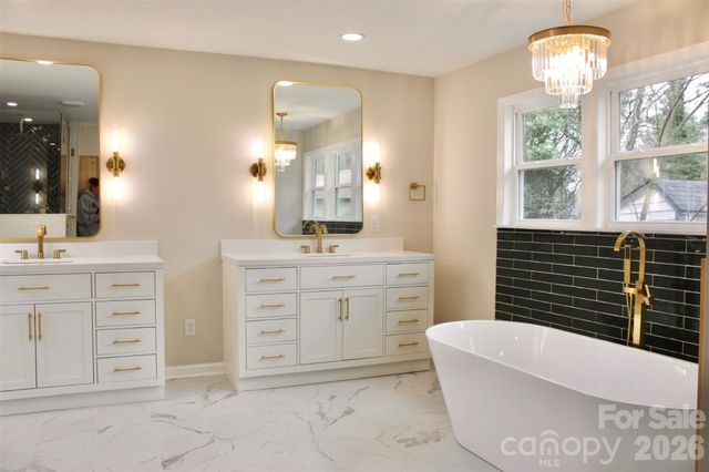 7159 Moss Point Drive, Charlotte, NC 28277