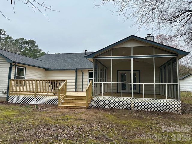 7159 Moss Point Drive, Charlotte, NC 28277