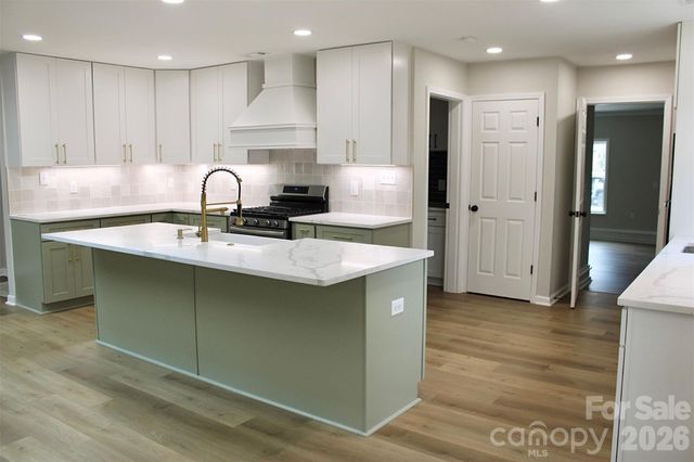 7159 Moss Point Drive, Charlotte, NC 28277