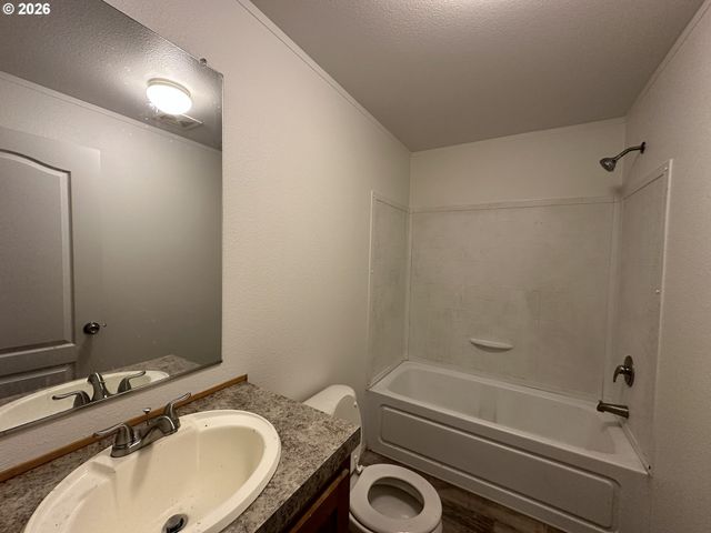 8720 Se CLATSOP St, Happy Valley, OR 97086