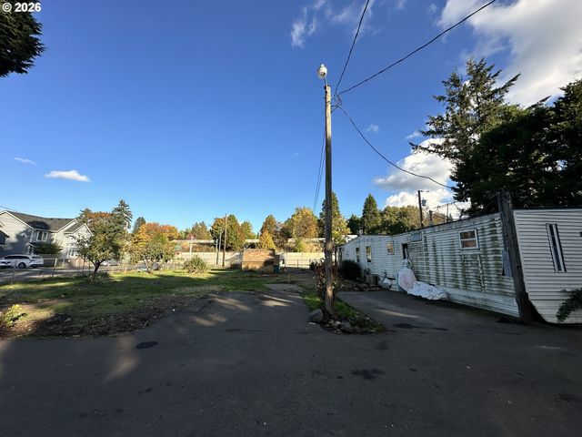 8720 Se CLATSOP St, Happy Valley, OR 97086