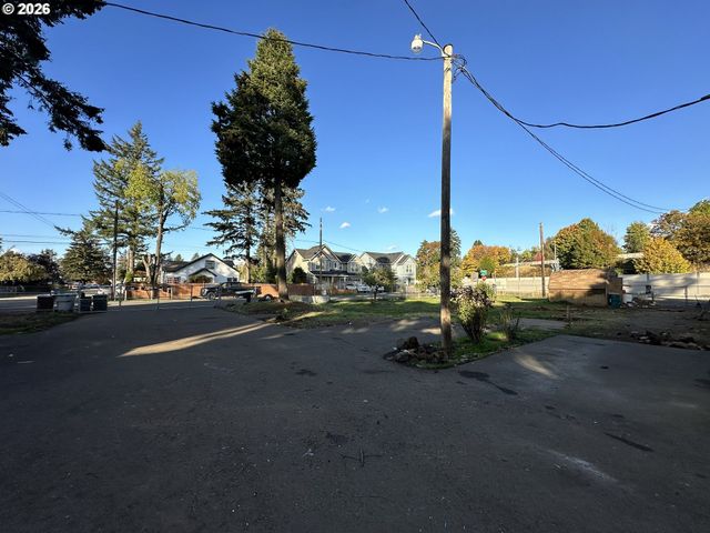 8720 Se CLATSOP St, Happy Valley, OR 97086