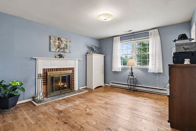 2226 HARNEY RD, Littlestown, PA 17340