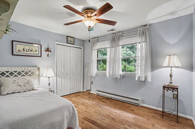 2226 HARNEY RD, Littlestown, PA 17340