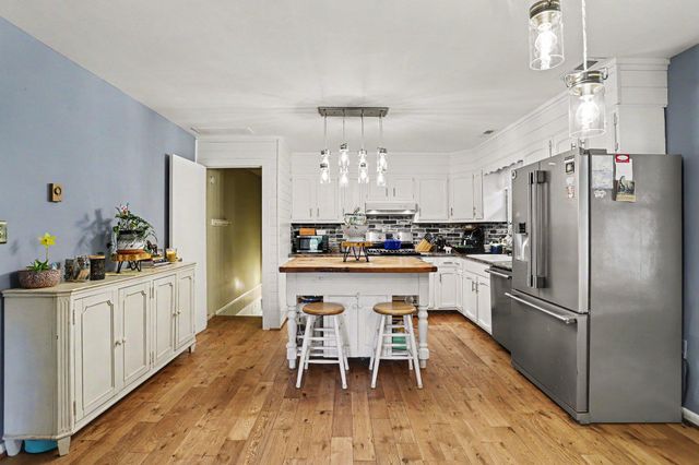 2226 HARNEY RD, Littlestown, PA 17340