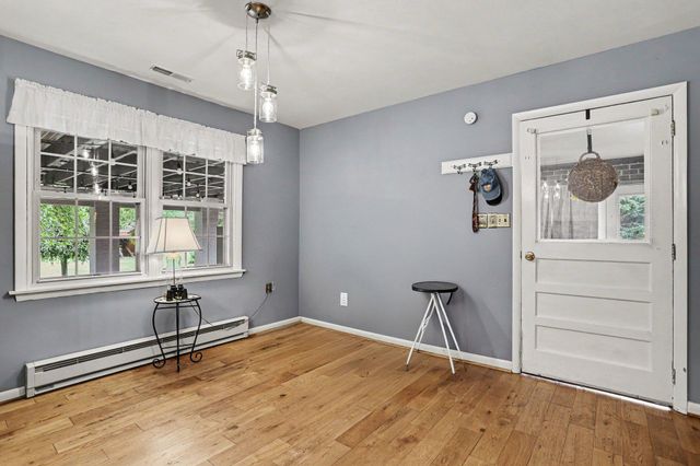 2226 HARNEY RD, Littlestown, PA 17340