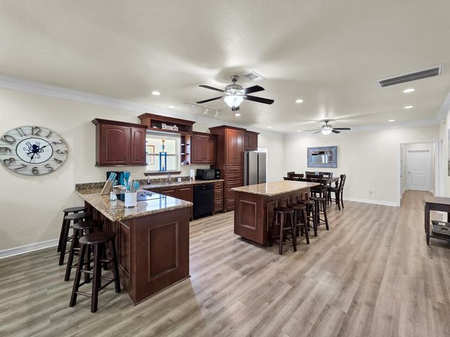 873 Townsend Drive, Crystal Beach, TX 77650