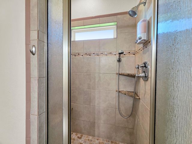 873 Townsend Drive, Crystal Beach, TX 77650