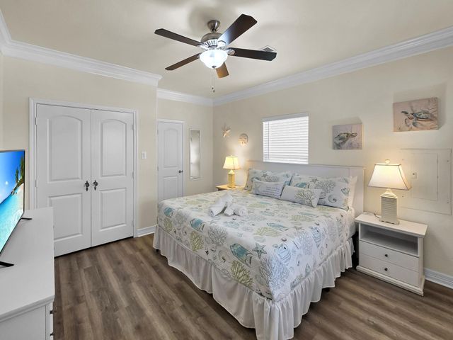 873 Townsend Drive, Crystal Beach, TX 77650