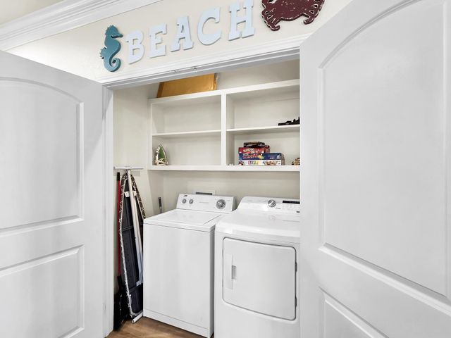 873 Townsend Drive, Crystal Beach, TX 77650