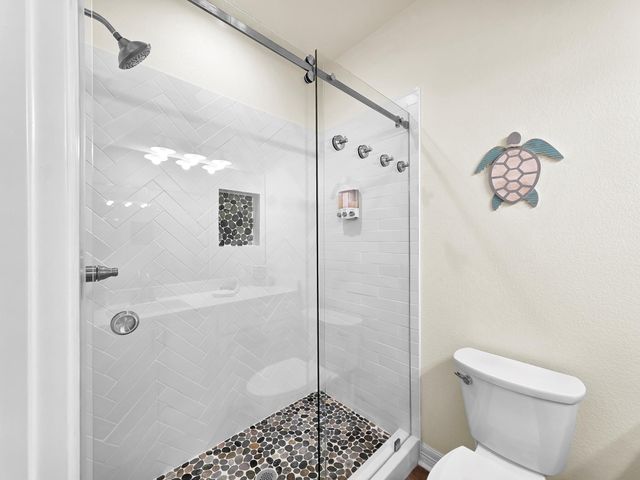873 Townsend Drive, Crystal Beach, TX 77650