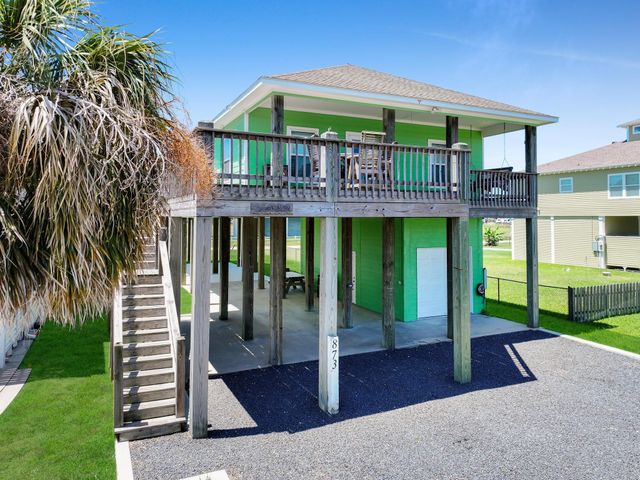 873 Townsend Drive, Crystal Beach, TX 77650