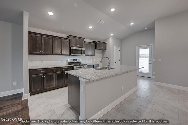 900 Aberdeen Avenue, Carl Junction, MO 64834