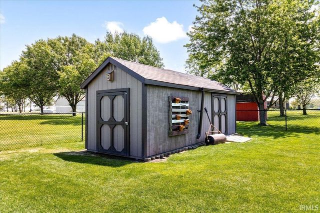 411 Maryland Street, Parker City, IN 47368