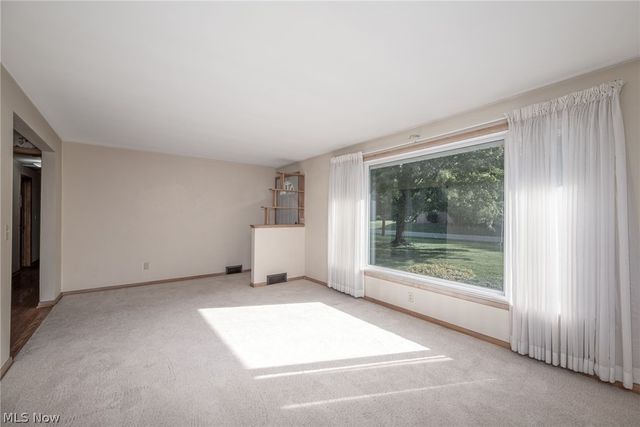 5665 Echodell Avenue NW, North Canton, OH 44720