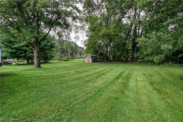 5665 Echodell Avenue NW, North Canton, OH 44720