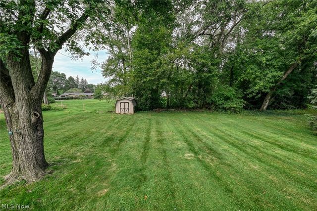 5665 Echodell Avenue NW, North Canton, OH 44720