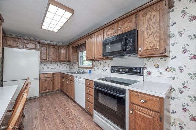 5665 Echodell Avenue NW, North Canton, OH 44720