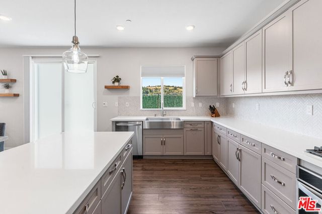 17105 Zion Drive, Canyon Country, CA 91387